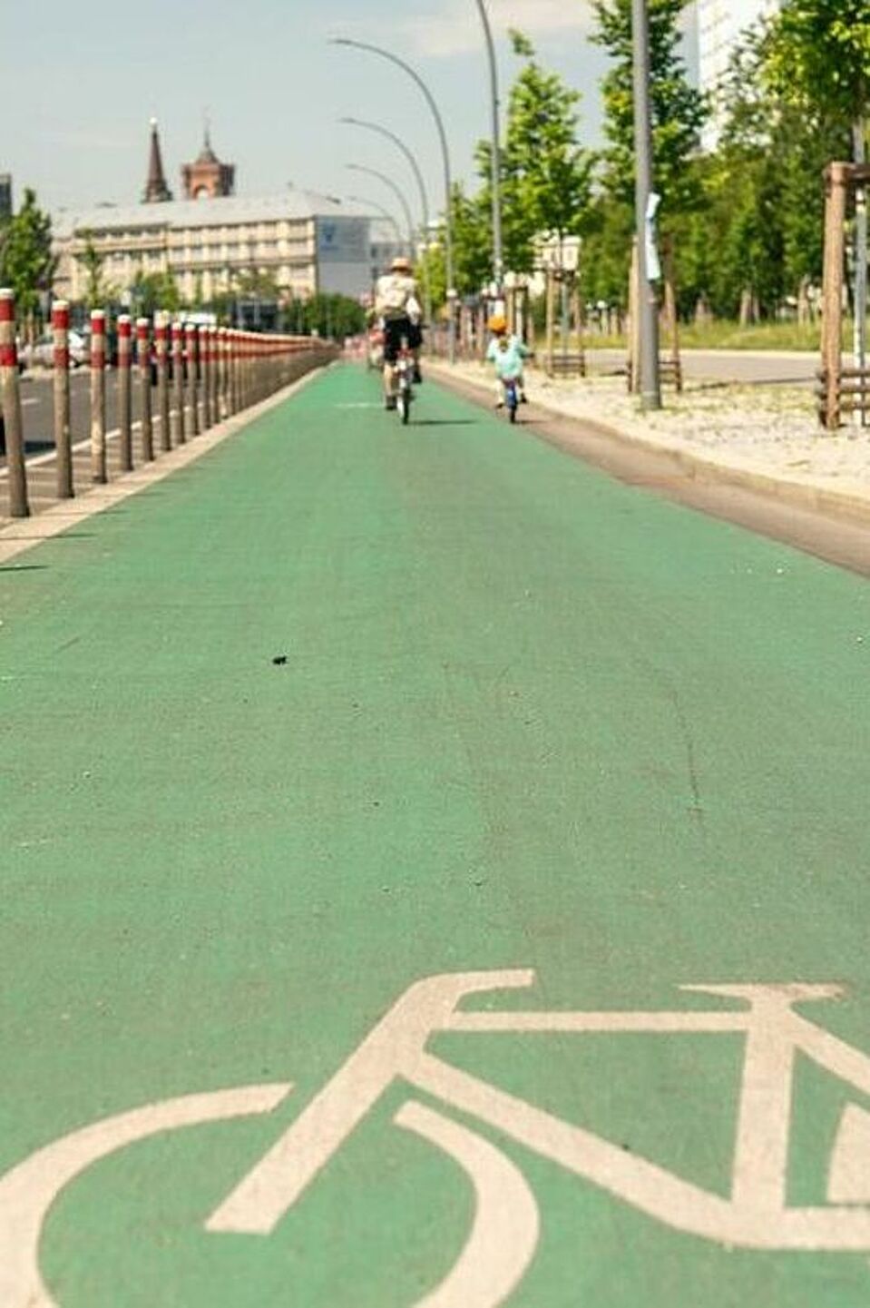 Geschützter Radfahrstreifen GRS in Berlin