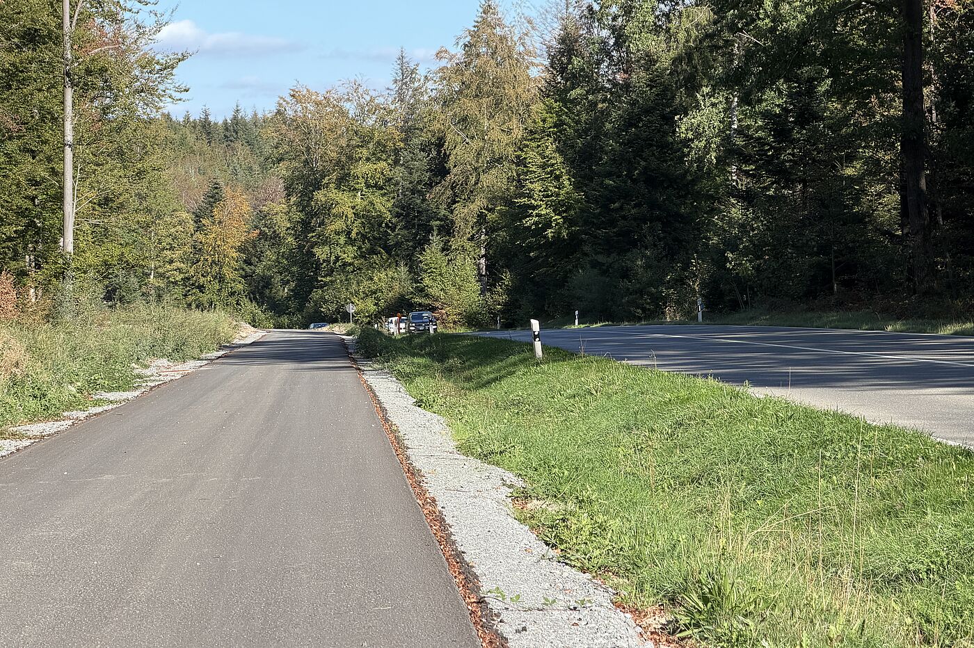 Teilababschnitte des neuen Radweges entlang der B 14 